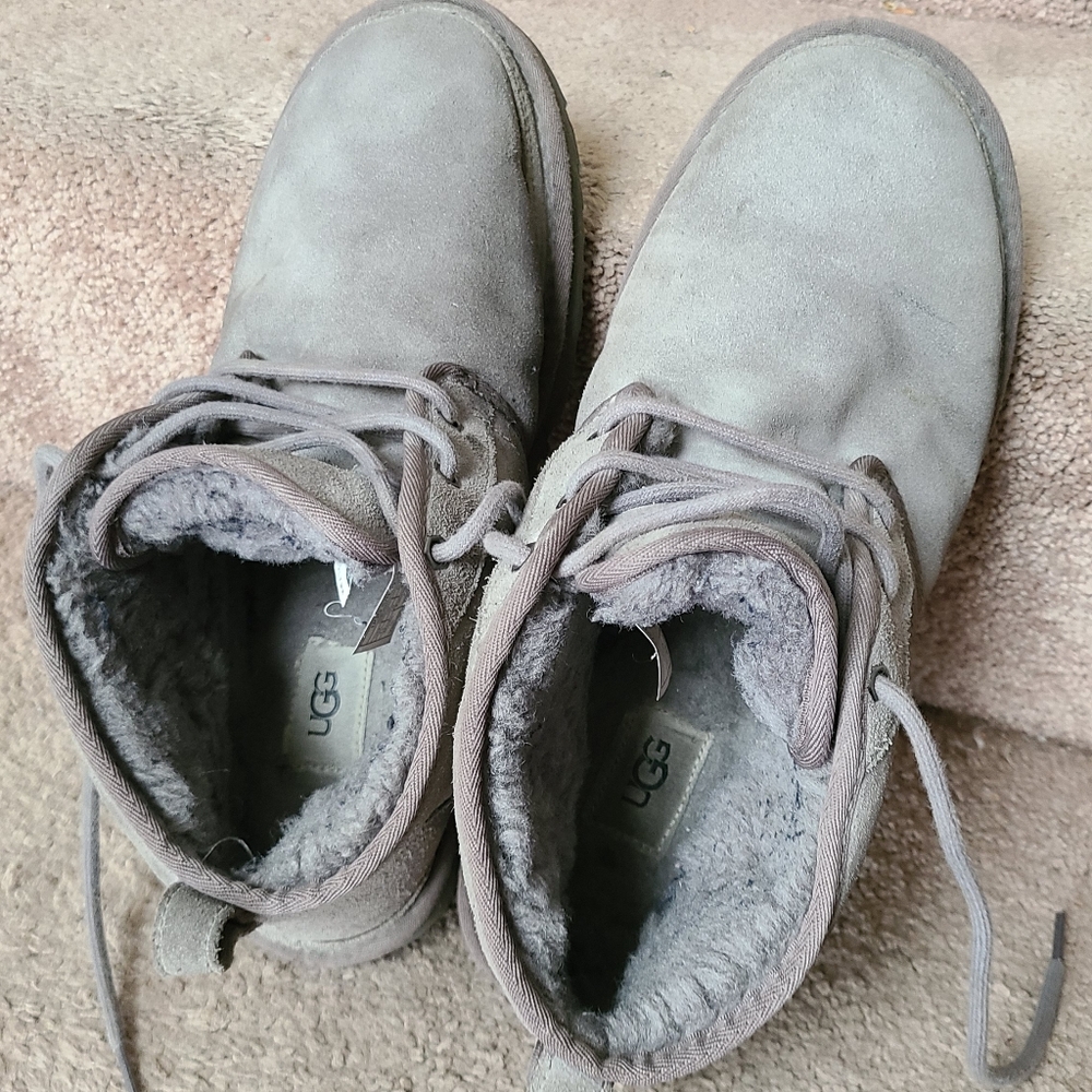 UGG Sz 11 Mens Gray Chukka Boots - Picture 15 of 17
